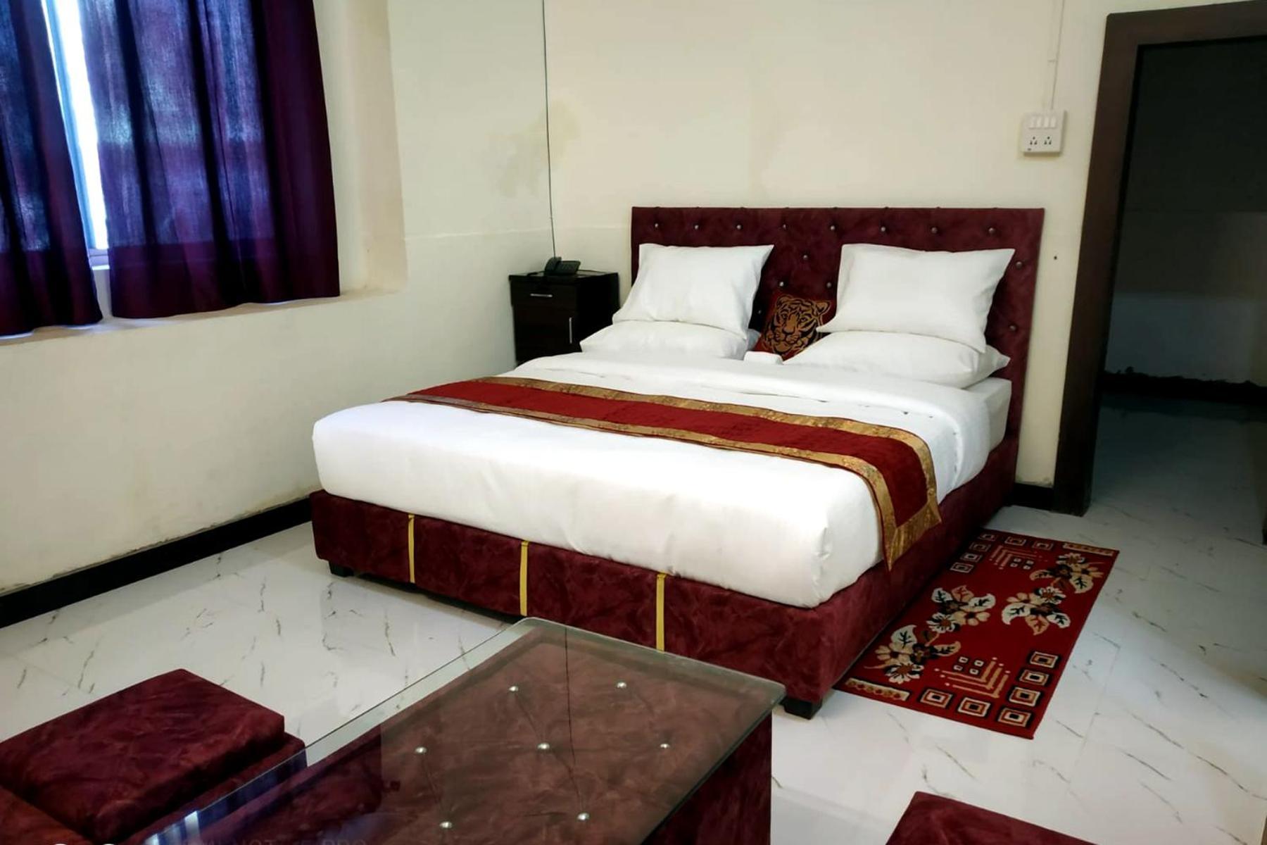 Hotel Kumkum Chhaya Panna Bagian luar foto